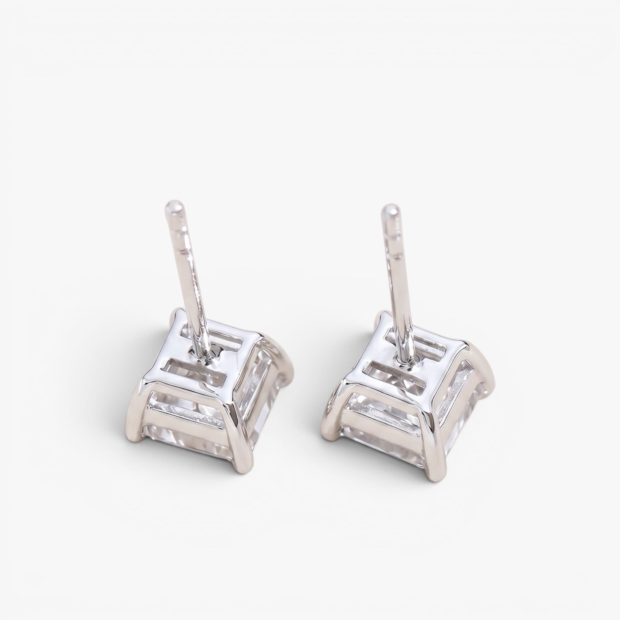 0.6 ct 18k White Gold