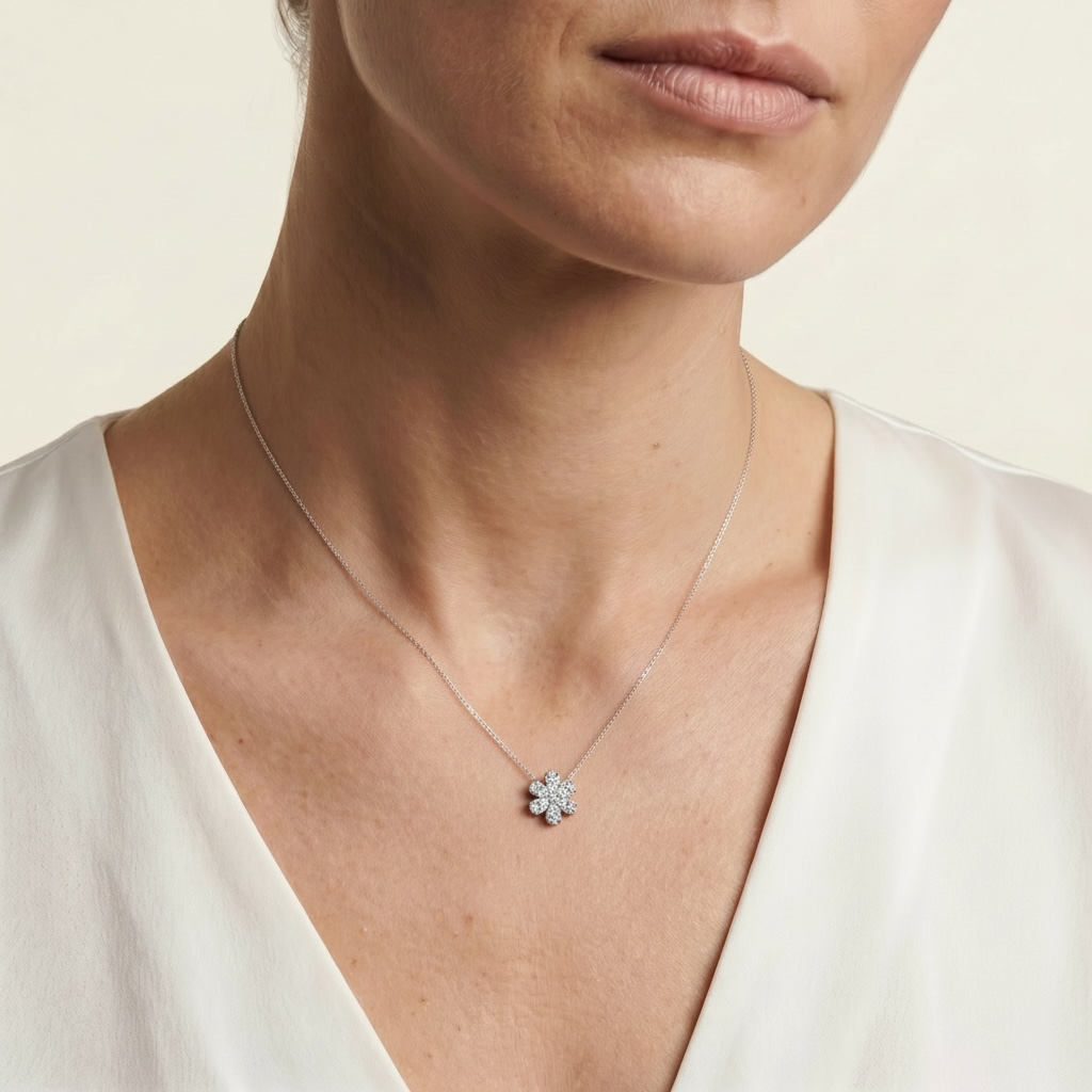 Fleur Lumière Necklace 18k White Gold