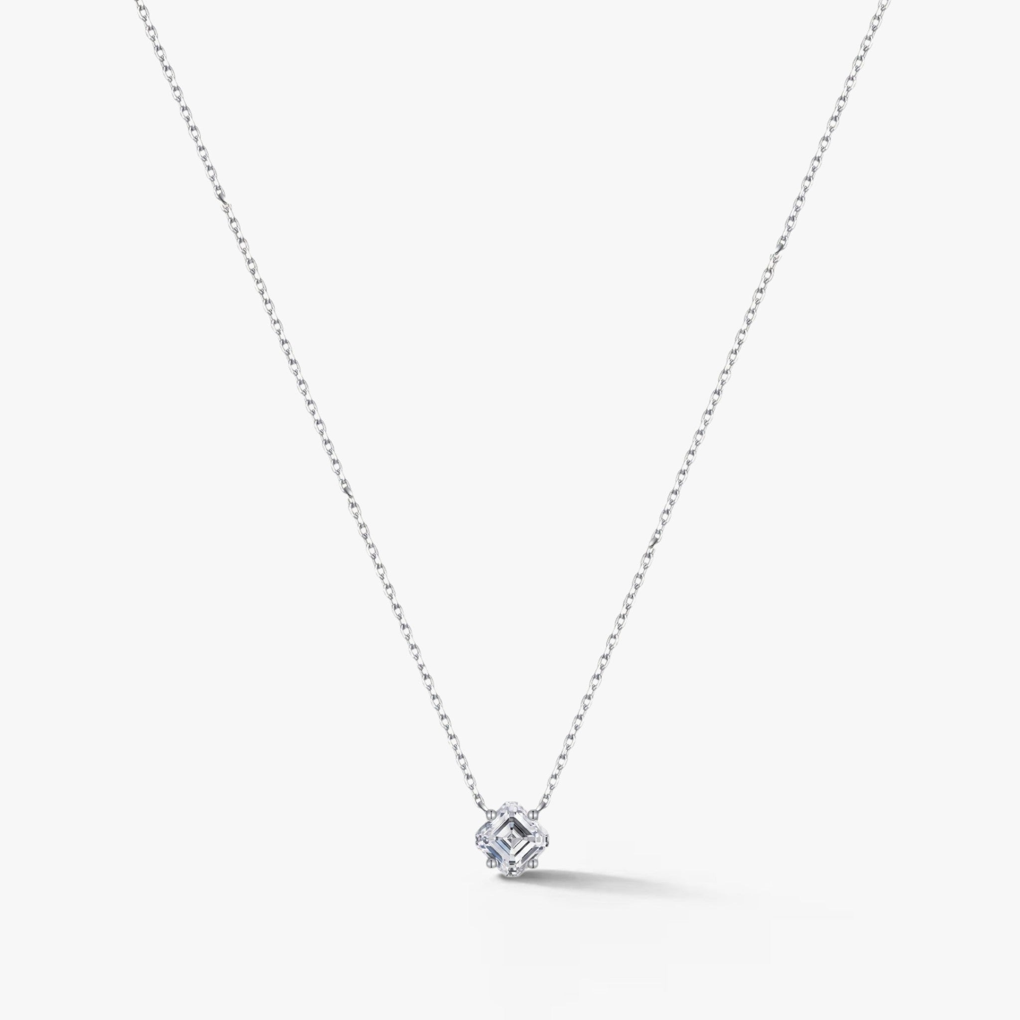Astera Solitaire Necklace 18k White gold 1.5ct