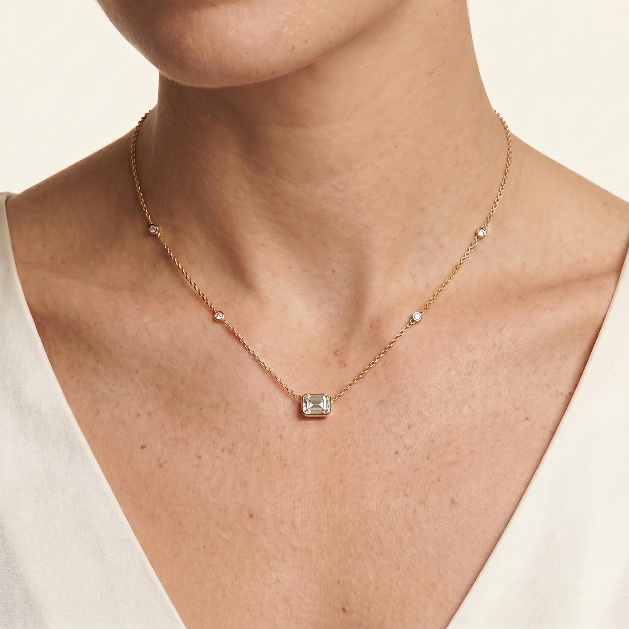 Aurelia Frame Necklace 18K Yellow Gold