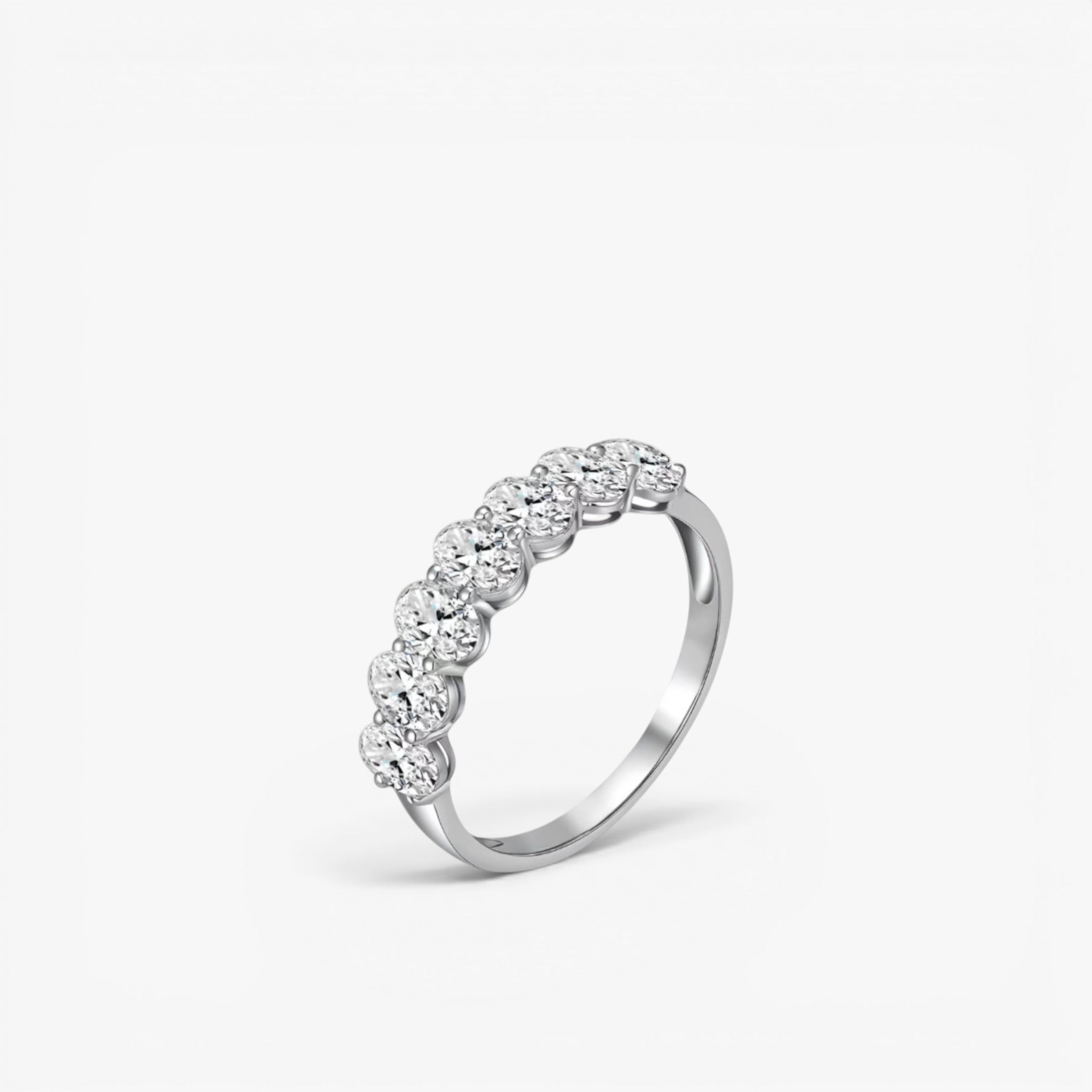 Éternelle Oval Diamond Ring 18k White Gold