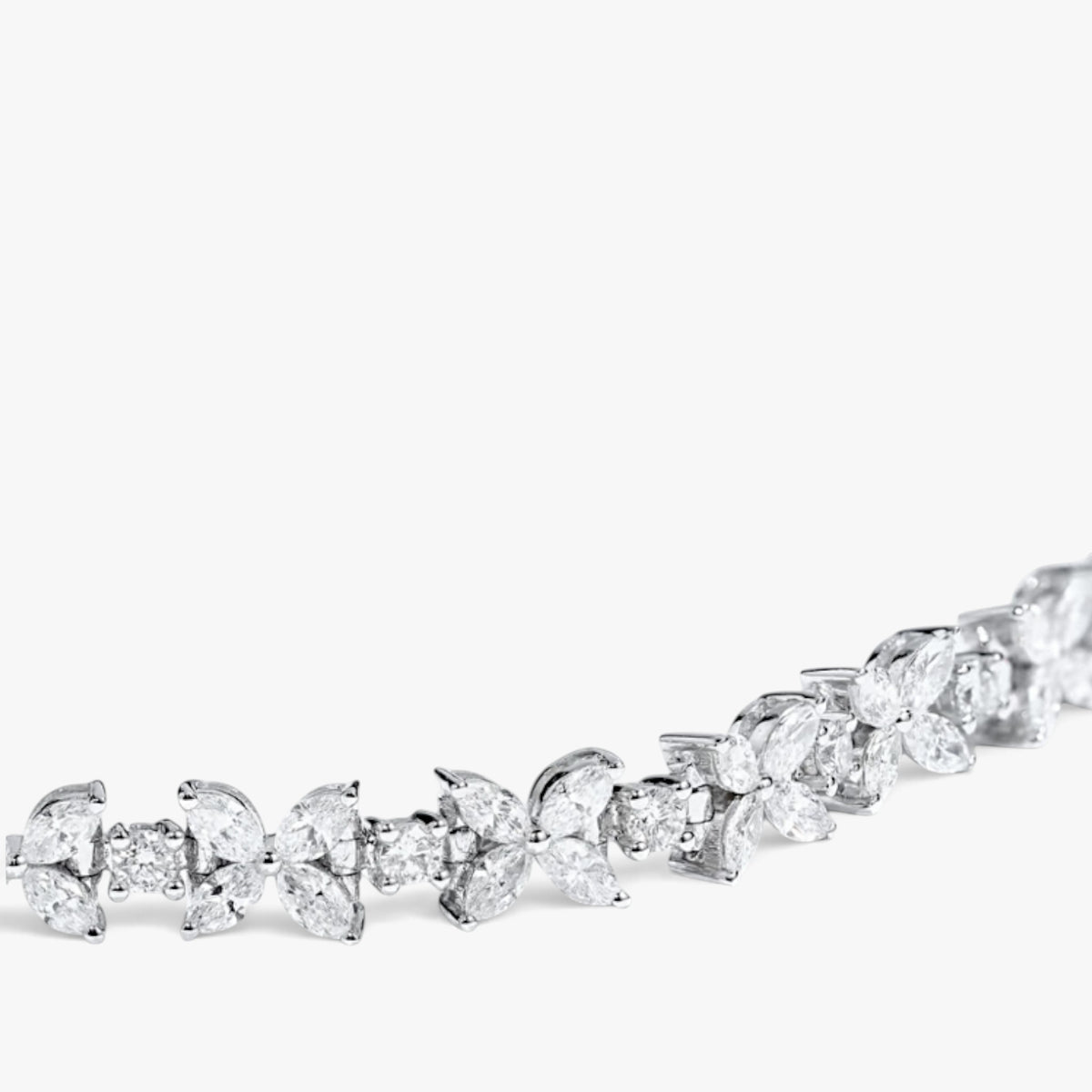 Papillon Éclat Bracelet 18k White Gold