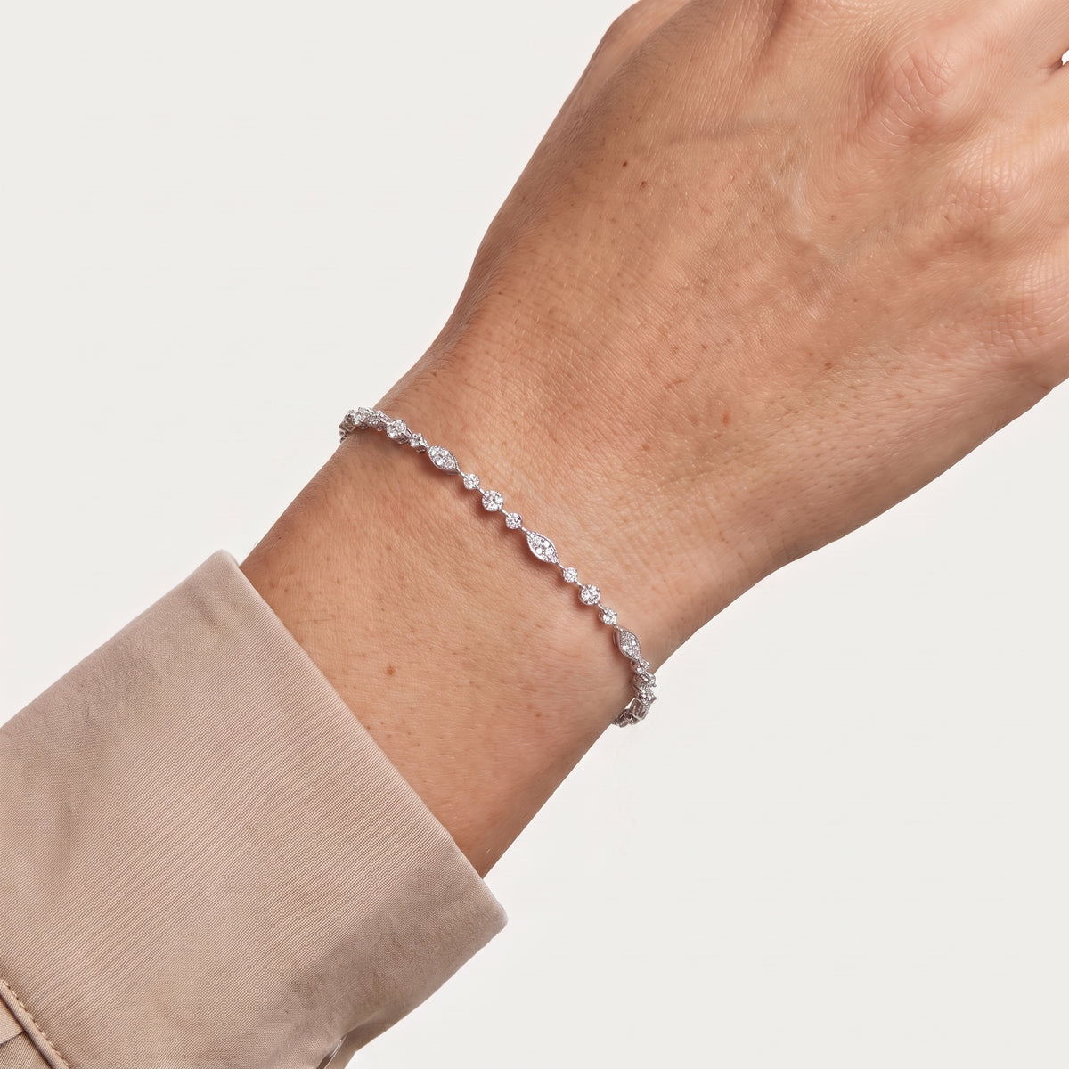 Lumière Marquise Bracelet 18k White Gold