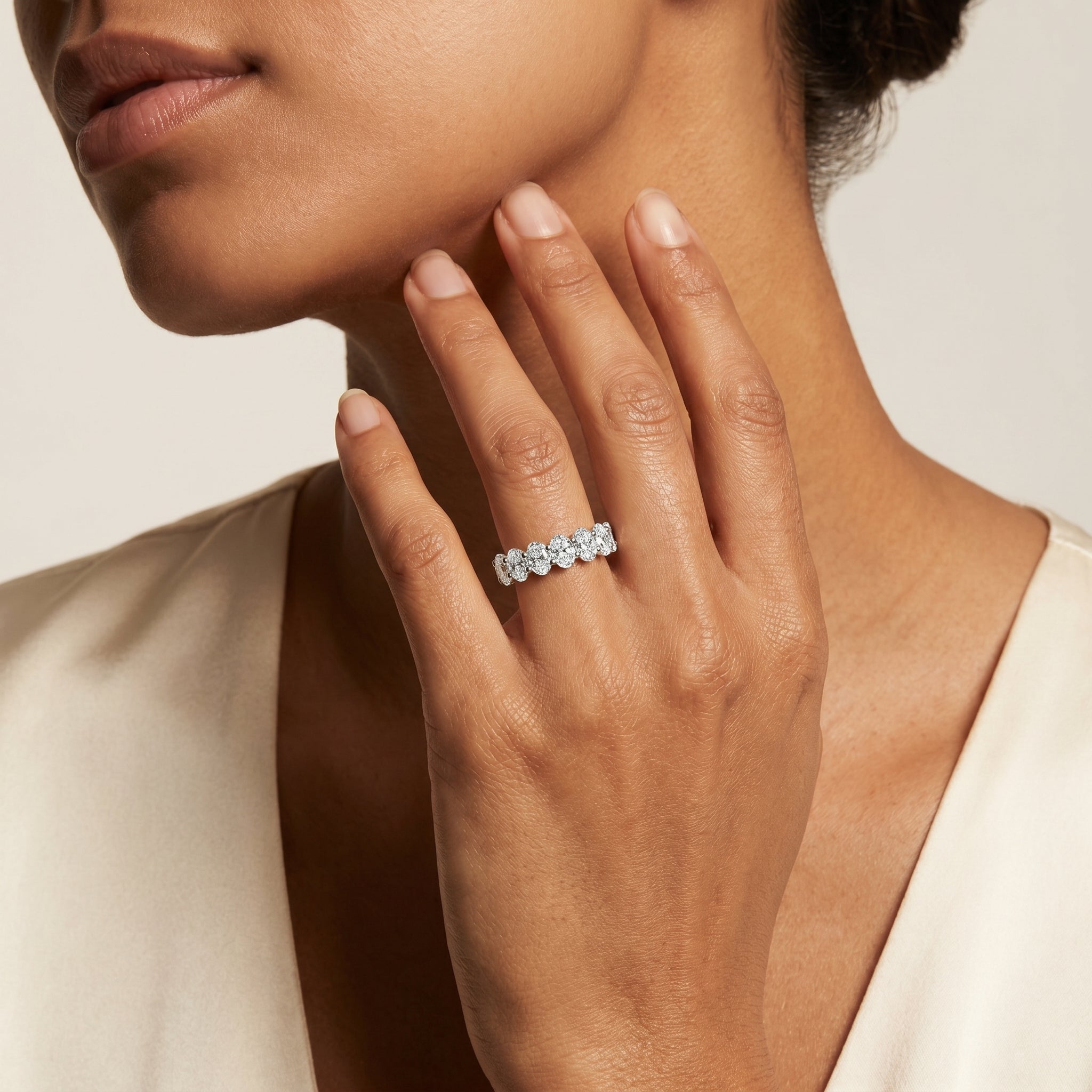 Éternelle Oval Diamond Ring 18k White Gold